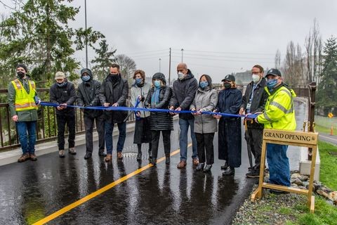 Mountains to Sound Greenway Trail Bellevue Segment Ribbon Cutting Ceremony. Photo Credit: City of Bellevue Mountains to Sound Greenway Trail Bellevue Segment Ribbon Cutting Ceremony. Photo Credit: City of Bellevue
