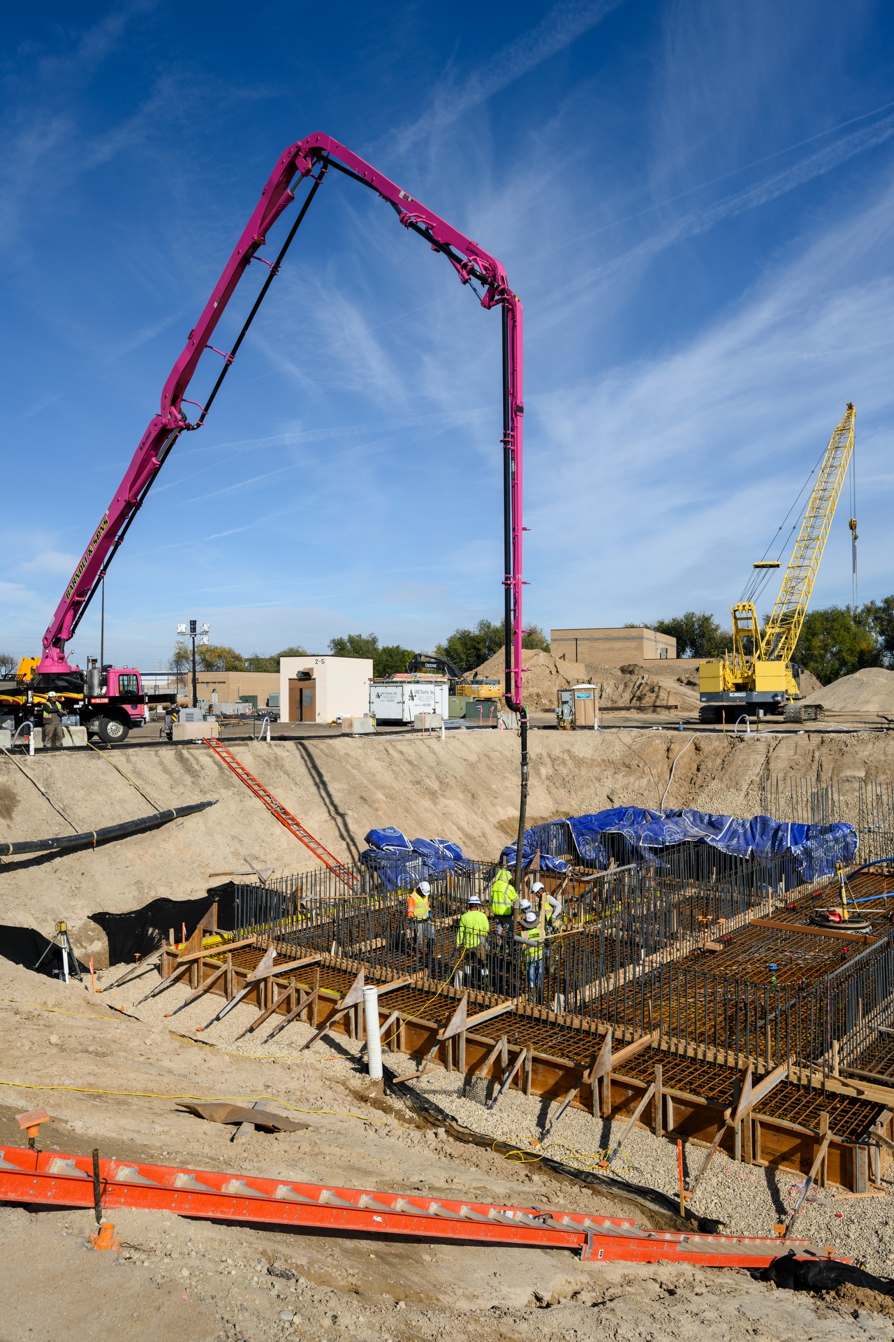 concrete pour unto wood framing in deep worksite